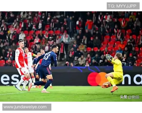 德甲精彩对决那不勒斯大胜阿森纳补时绝杀引发全场狂欢与转会热议