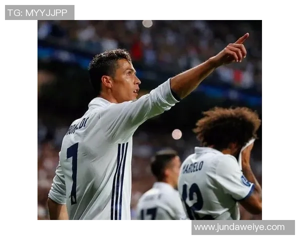 中超激战曼联与利物浦战成平局十大精彩进球瞬间回顾引爆全场热情 中超激战曼联与利物浦战成平局十大精彩进球瞬间回顾引爆全场热情