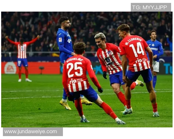 国王杯精彩对决马竞大胜拜仁红牌争议引发全场热议 国王杯精彩对决马竞大胜拜仁红牌争议引发全场热议