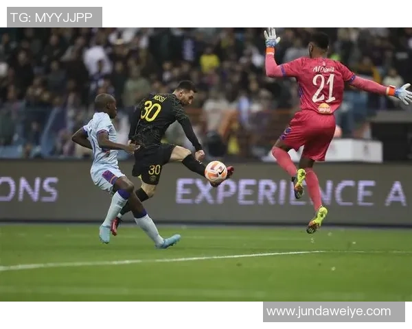 德甲惊现冷门AC米兰大胜巴黎圣日耳曼引发全场热议