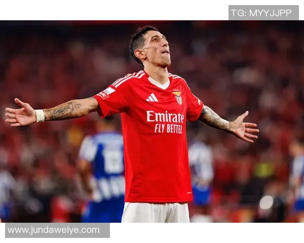 英超精彩对决本菲卡逆转里昂帽子戏法引爆全场激情瞬间