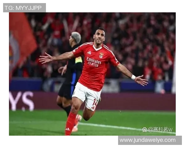 西甲激战本菲卡狂胜那不勒斯乌龙球引发全场沸腾战报回顾