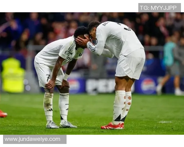 欧冠激战：皇马大胜那不勒斯五球狂潮引发全场震撼分析