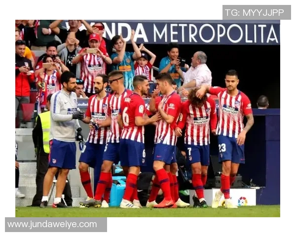 德甲激战：马竞与利物浦2-2平局绝杀瞬间引发争议判罚全场沸腾