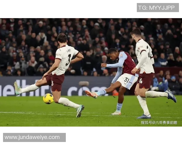 意甲激战:莱比锡与那不勒斯1比1平局红牌争议引发全场热议 意甲激战:莱比锡与那不勒斯1比1平局红牌争议引发全场热议